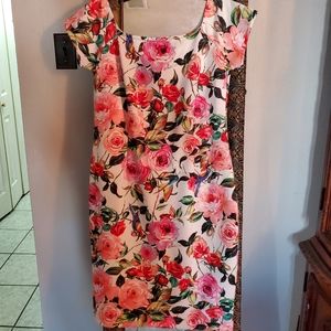 Floral form fitting spring dress